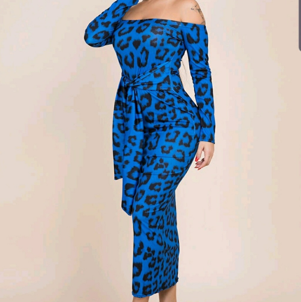 SOLD PLUS Off-Shoulder Bodycon Leopard Maxi Dress